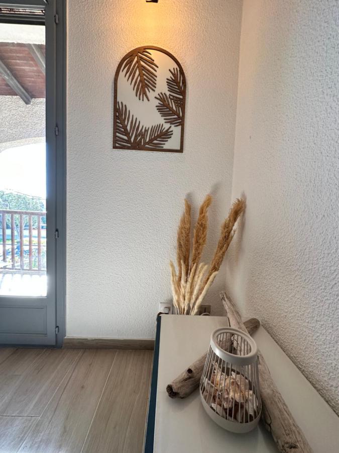 Appartement Duplex 4Pers Climatise - Locations Vld Camargue サントマリー・ド・ラメール エクステリア 写真