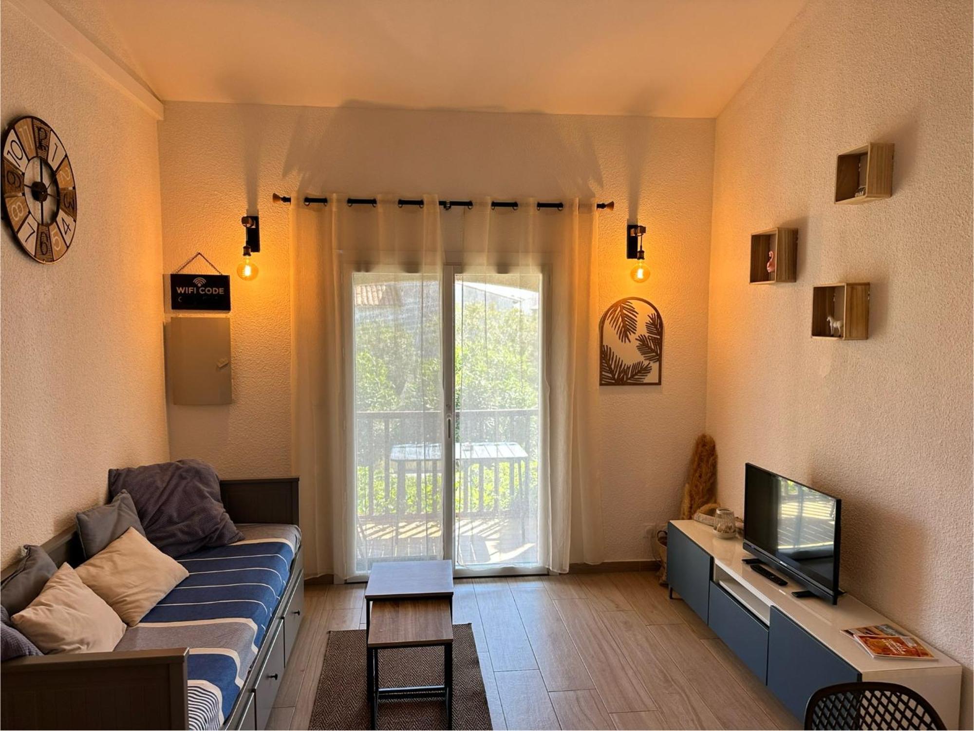 Appartement Duplex 4Pers Climatise - Locations Vld Camargue サントマリー・ド・ラメール エクステリア 写真